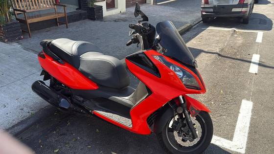 KYMCO DOWNTOWN 300 i ABS KYMCO DOWNTOWN 300 i ABS